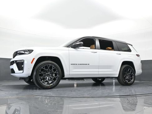 New 2026 Jeep Grand Cherokee L Summit AWD/4WD image 59