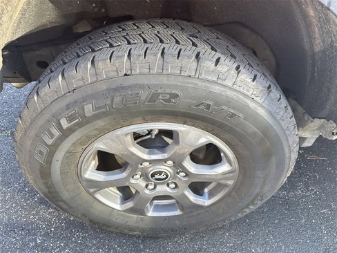 Used 2025 Ford Bronco Big Bend image 14