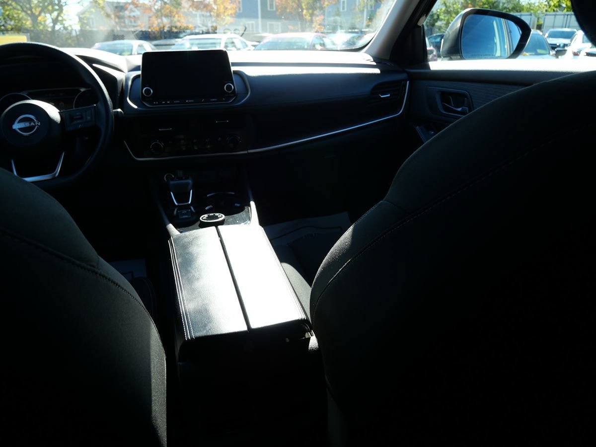 Used 2023 Nissan Rogue S AWD/4WD image 24