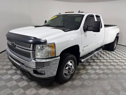 Used 2011 Chevrolet Silverado 3500 LTZ w/ LTZ Plus Package AWD/4WD image 9