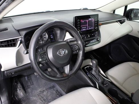 Used 2021 Toyota Corolla L image 18