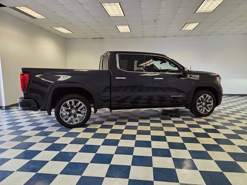 Used 2023 GMC Sierra 1500 Denali w/ Denali Reserve Package AWD/4WD image 9