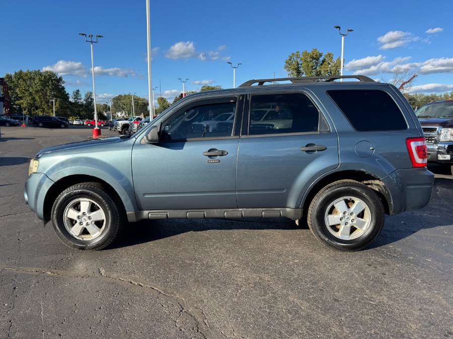 Used 2010 Ford Escape XLT FWD image 2