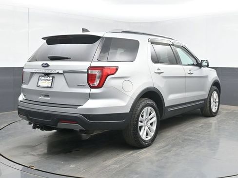 Used 2019 Ford Explorer XLT AWD/4WD image 14
