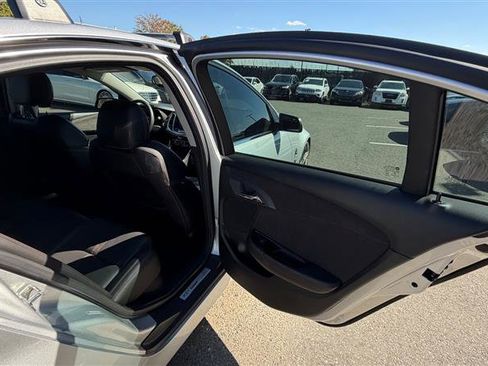 Used 2016 Chevrolet SS image 28