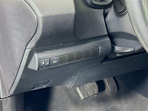 Used 2024 Toyota Corolla LE FWD image 10