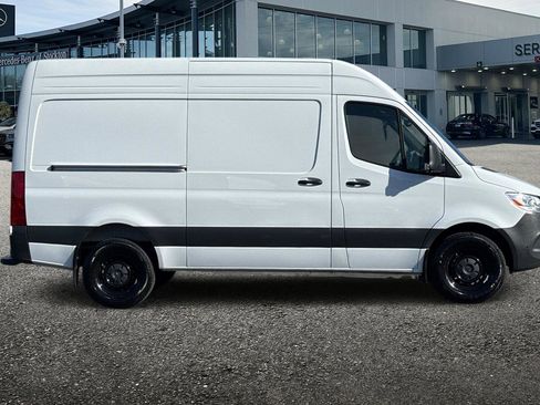 Used 2025 Mercedes-Benz Sprinter 2500 image 3