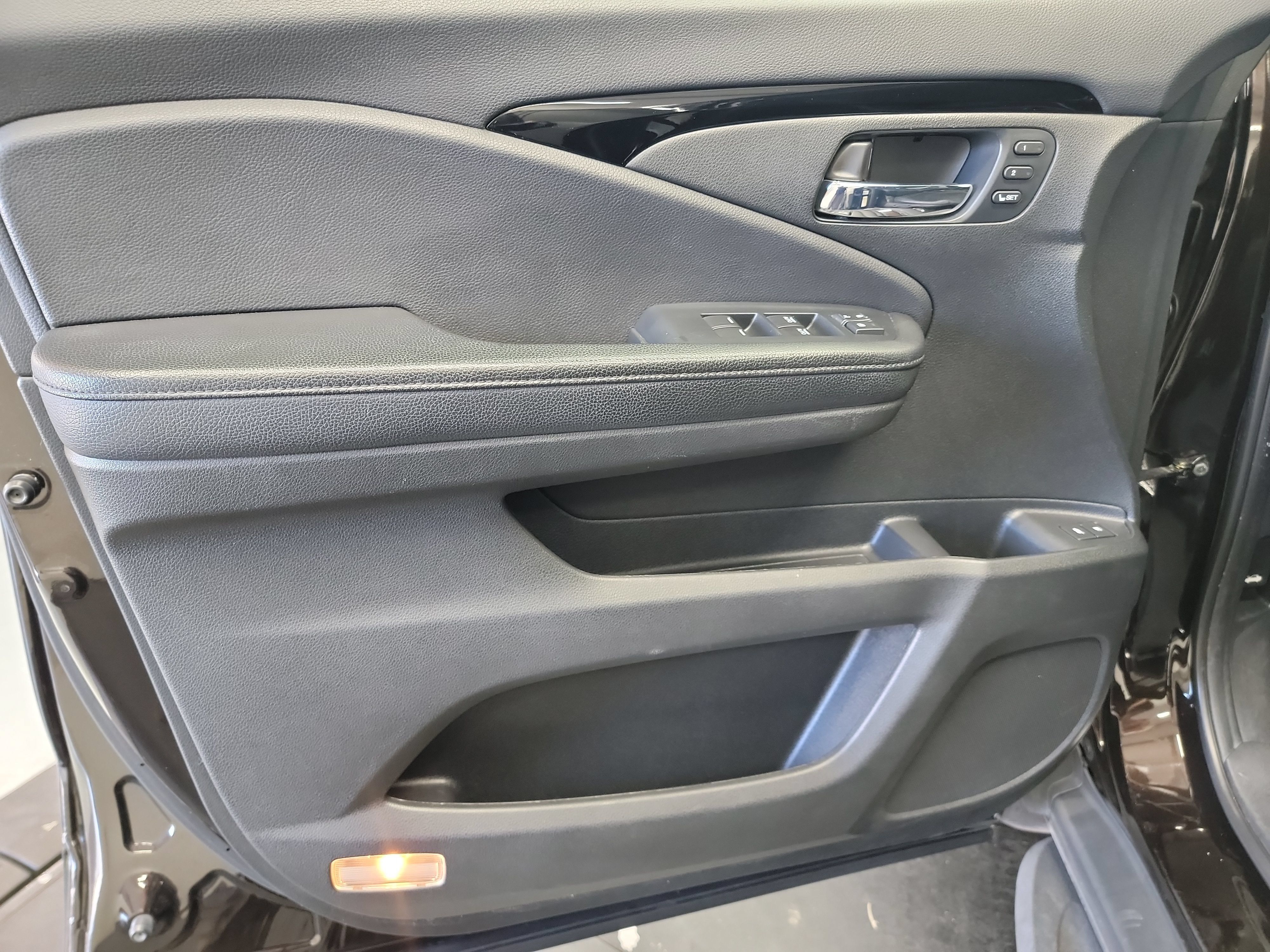 Used 2020 Honda Passport Elite image 13