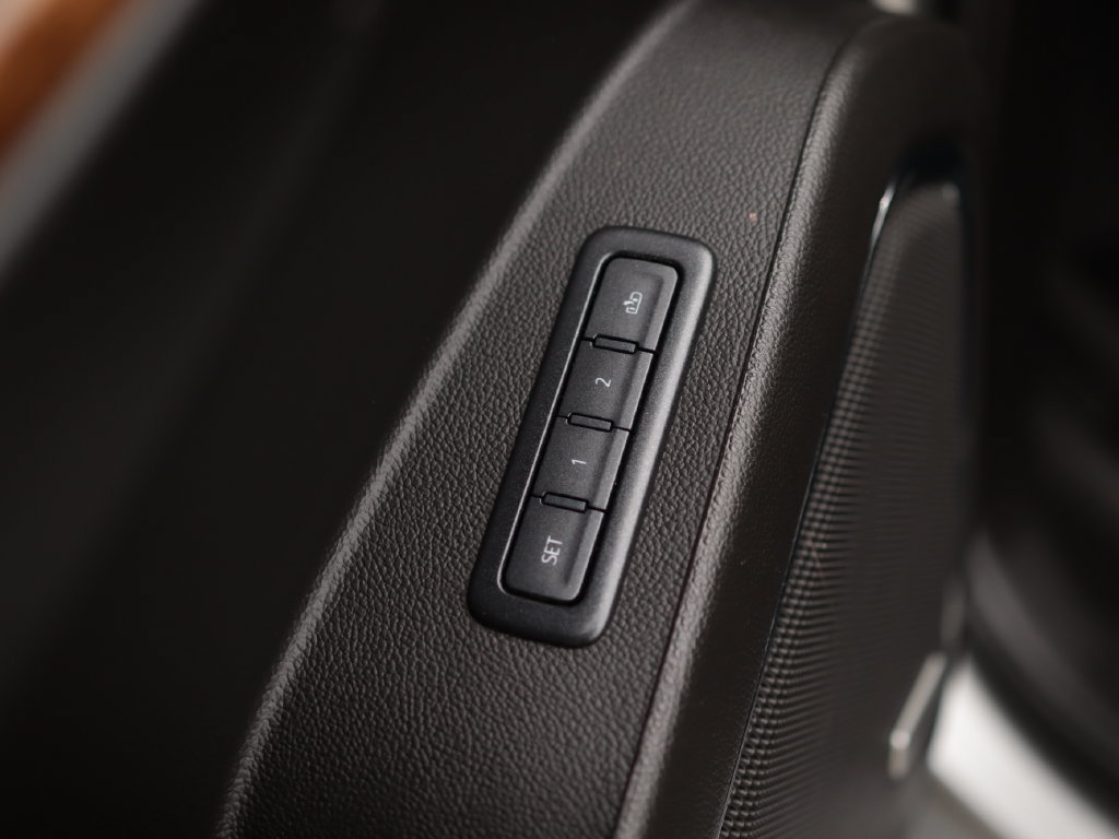 Used 2019 Chevrolet Tahoe Premier AWD/4WD image 28