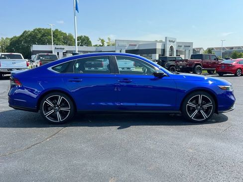 Used 2024 Honda Accord Sport image 9