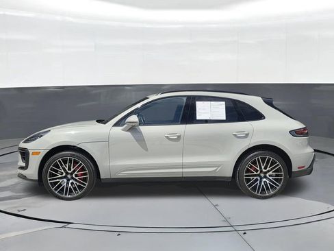 Certified 2024 Porsche Macan S AWD/4WD image 2