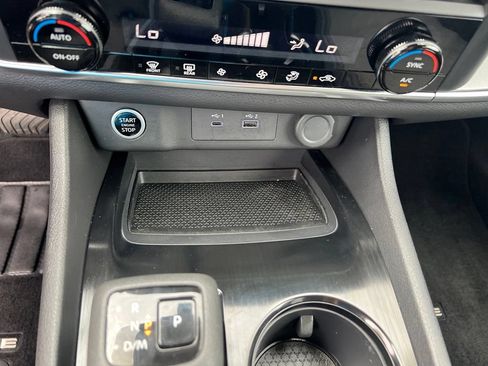 Used 2023 Nissan Rogue SV AWD/4WD image 32