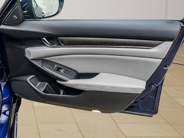 Used 2020 Honda Accord Touring image 26