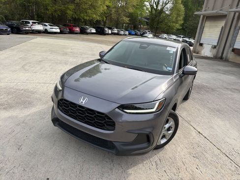 Used 2023 Honda HR-V LX image 3