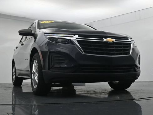 Used 2022 Chevrolet Equinox LS w/ LS Convenience Package FWD image 36