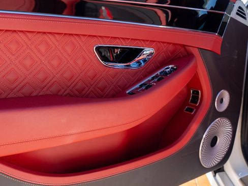 Used 2022 Bentley Continental GT Speed image 9