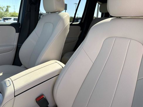 Used 2026 Mercedes-Benz GLB 250 4MATIC image 22