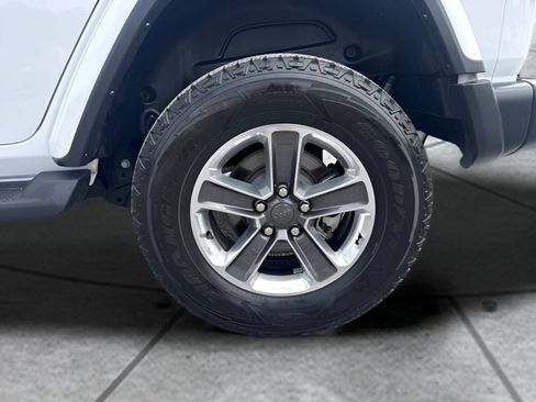 Used 2022 Jeep Wrangler Unlimited Sahara w/ Cold Weather Group AWD/4WD image 30
