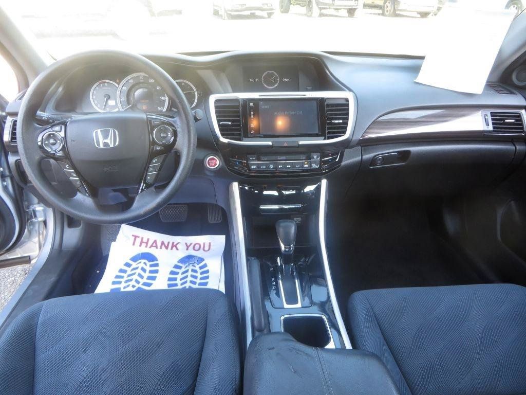 Used 2016 Honda Accord EX image 12