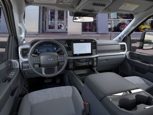 Used 2026 Ford F250 XLT w/ XLT Premium Package AWD/4WD image 9