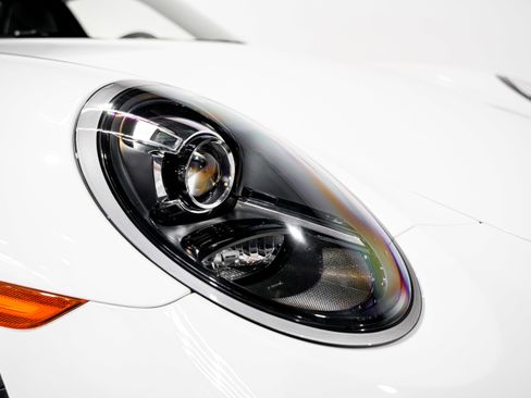 Used 2019 Porsche 911 Carrera S image 40