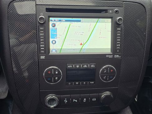 Used 2013 Chevrolet Silverado 2500 LTZ AWD/4WD image 33