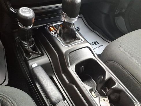 Used 2022 Jeep Wrangler Unlimited Sport image 23