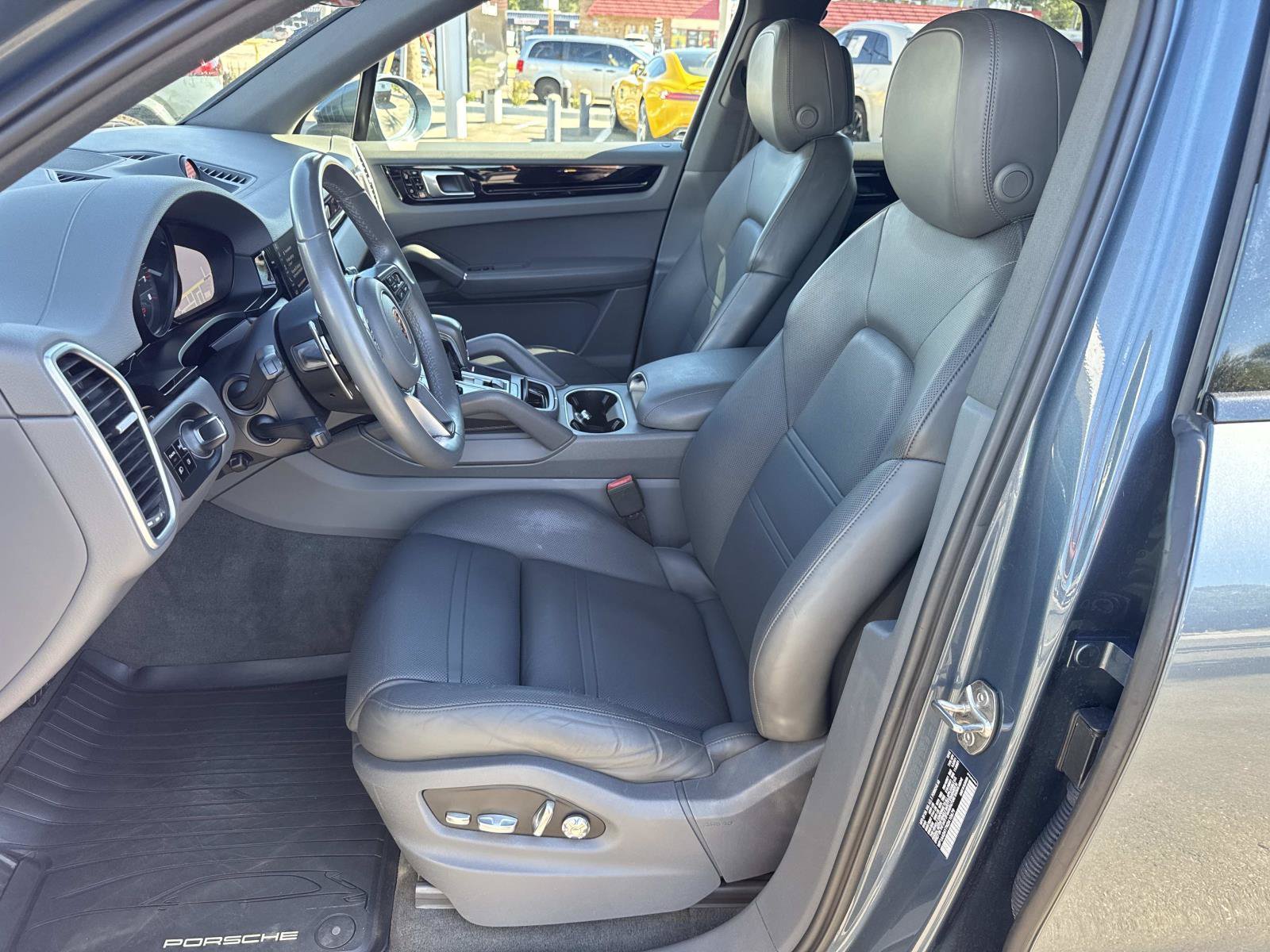 Used 2019 Porsche Cayenne AWD/4WD image 22