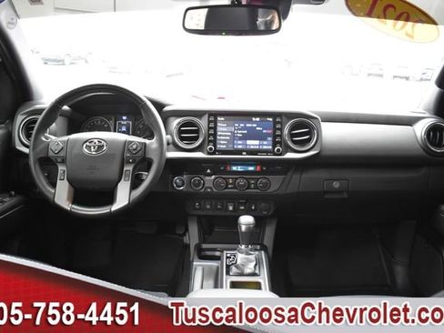 Used 2021 Toyota Tacoma TRD Off-Road image 3