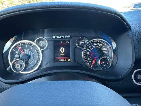 Used 2024 RAM 2500 Big Horn w/ Bed Utility Group image 30