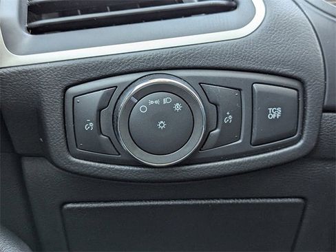 Used 2022 Ford Edge SEL image 28