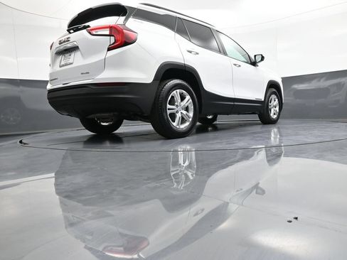 Used 2022 GMC Terrain SLE w/ Driver Convenience Package AWD/4WD image 30
