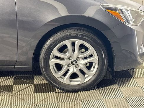Used 2017 Toyota Yaris iA image 23