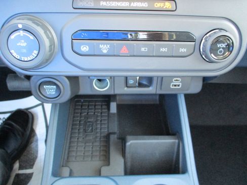 New 2025 Ford Maverick Lobo AWD/4WD image 15