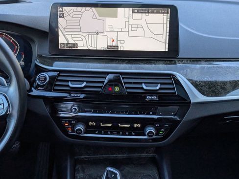 Certified 2023 BMW 530i w/ Premium Package image 29