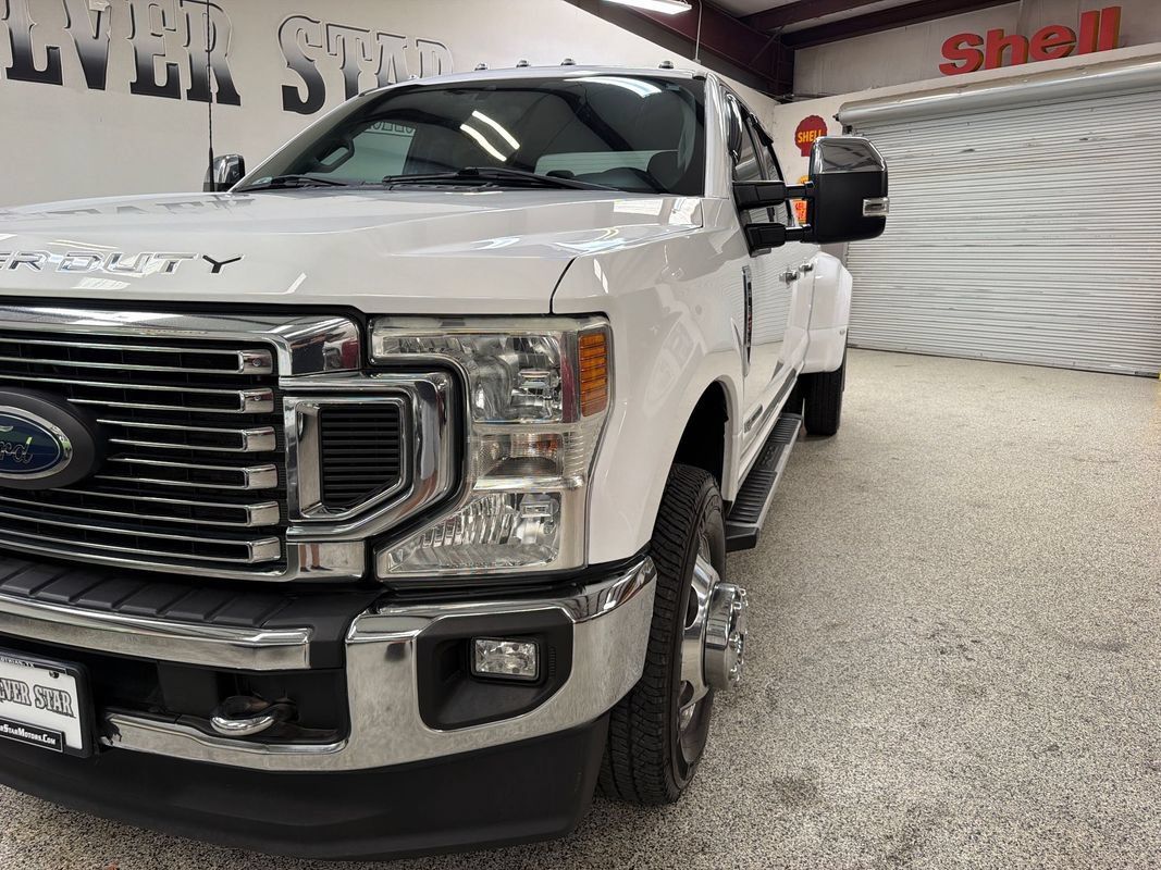 Used 2022 Ford F350 XLT w/ XLT Premium Package AWD/4WD image 13
