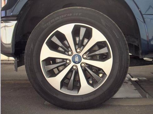 Used 2015 Ford F150 Lariat RWD image 7