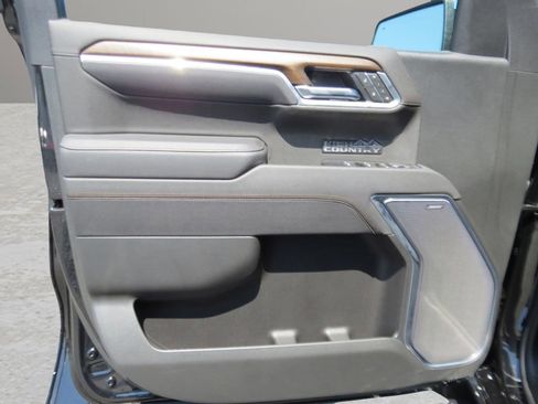 Certified 2025 Chevrolet Silverado 1500 High Country AWD/4WD image 27