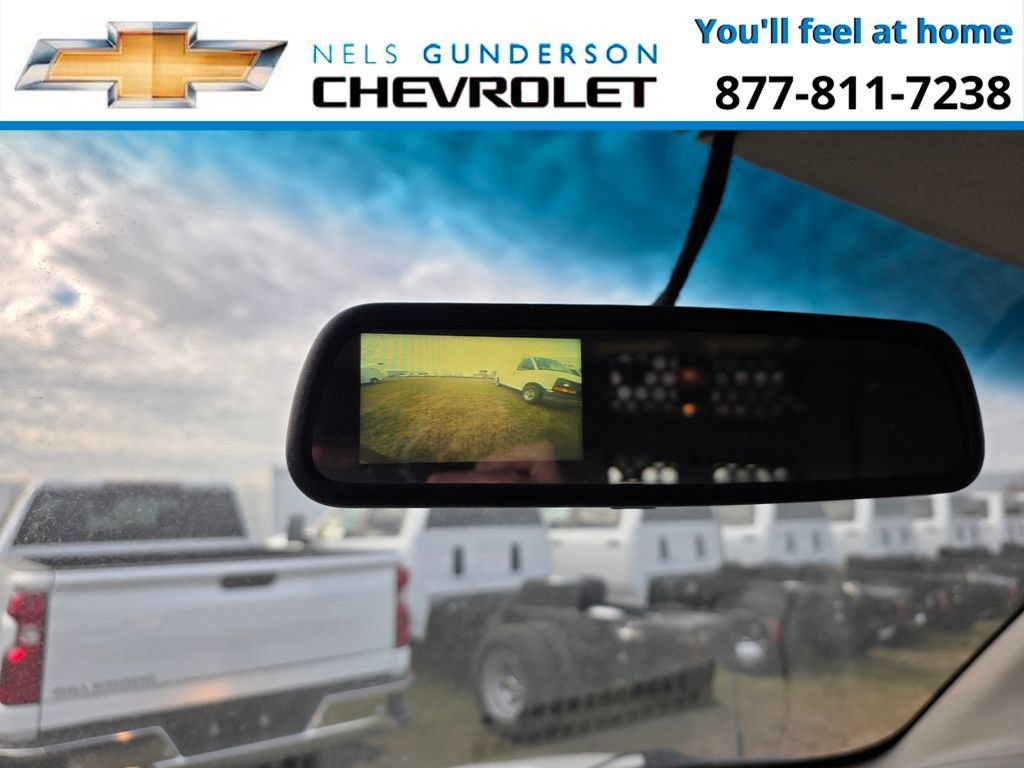 Used 2017 Chevrolet Express 3500 Extended RWD image 16