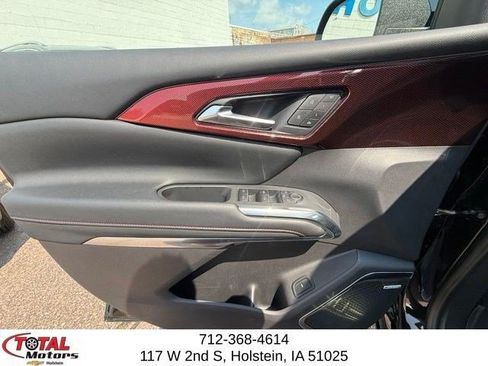 Used 2026 Chevrolet Traverse RS w/ LPO, Floor Liner Package AWD/4WD image 9