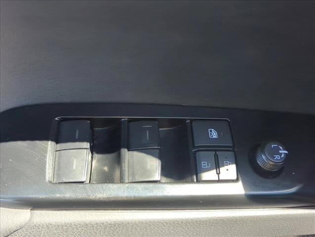 Certified 2025 Toyota Camry SE FWD image 10
