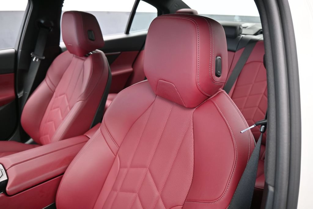Used 2027 BMW 530i RWD image 19