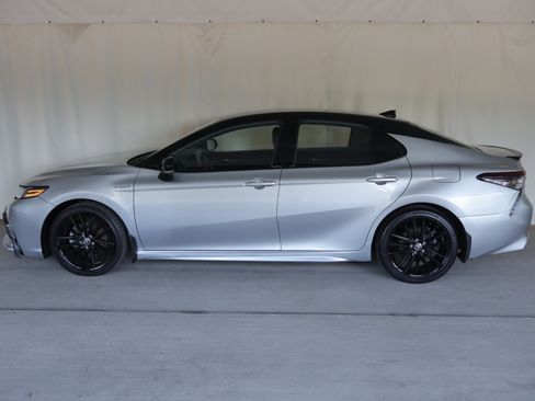 Used 2021 Toyota Camry XSE w/ Cold Weather Package FWD image 24