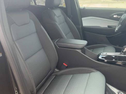 New 2026 Chevrolet Trax LT w/ Driver Confidence Package FWD image 31