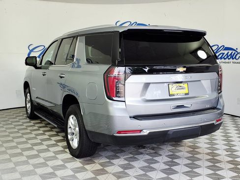 Used 2025 Chevrolet Tahoe LT AWD/4WD image 2