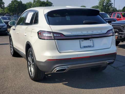 Used 2023 Lincoln Nautilus Reserve AWD/4WD image 3