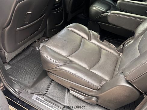 Used 2019 Cadillac Escalade ESV Premium Luxury RWD image 34