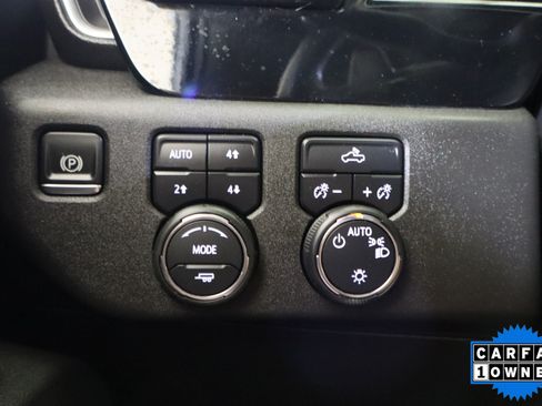 Used 2025 Chevrolet Silverado 1500 LT AWD/4WD image 35
