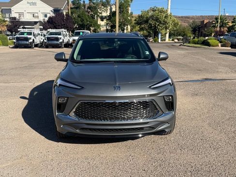 Used 2026 Buick Encore GX Avenir w/ Avenir Technology Package AWD/4WD image 2