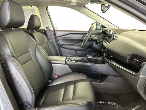 Certified 2022 Nissan Rogue SL w/ SL Premium Package image 21